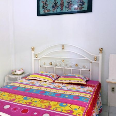 Griya 24 Homestay Медан Екстериор снимка