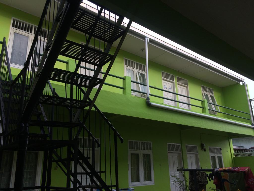 Griya 24 Homestay Медан Екстериор снимка